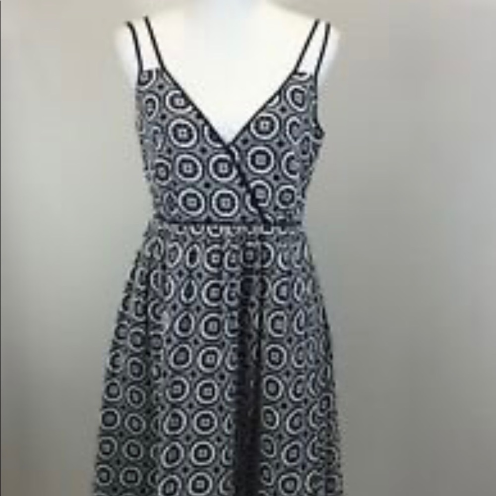 Dress - Picture 4 of 5